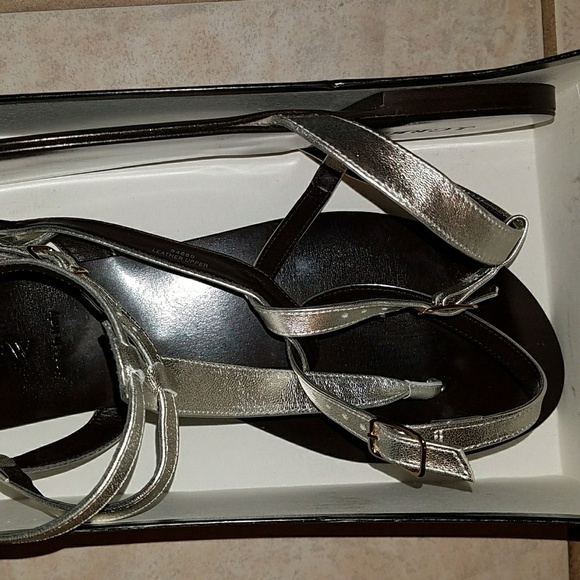 COPY - J Crew Tabbie T Strap classy Gladiator Sandals 11 - Picture 5 of 7
